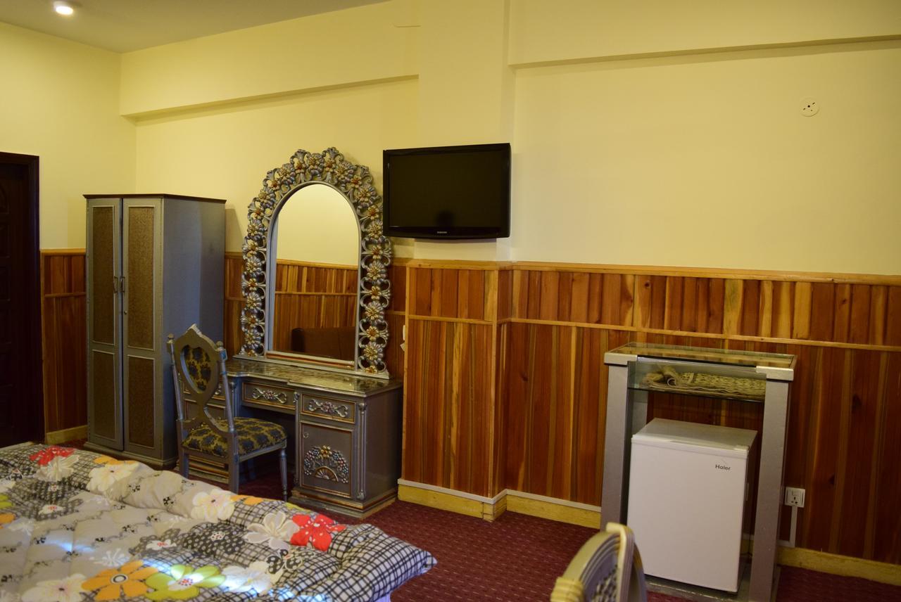 Hotel Move-N-Pick Murree Exterior photo