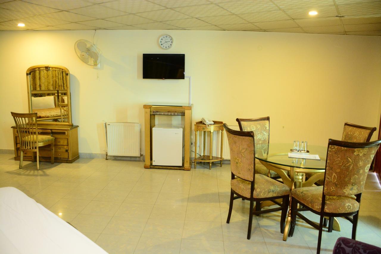 Hotel Move-N-Pick Murree Exterior photo
