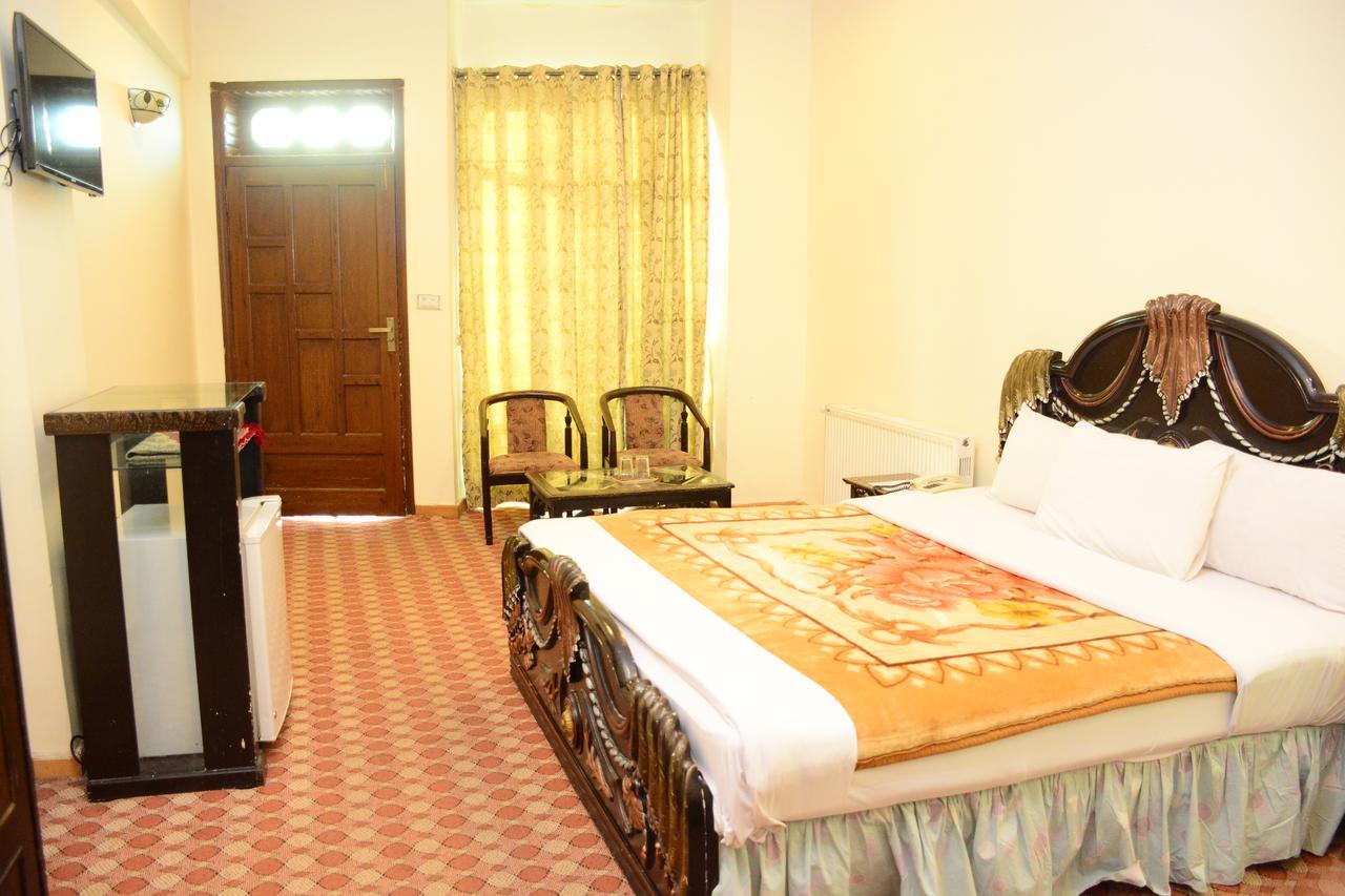Hotel Move-N-Pick Murree Exterior photo