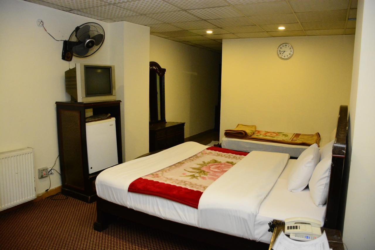 Hotel Move-N-Pick Murree Exterior photo