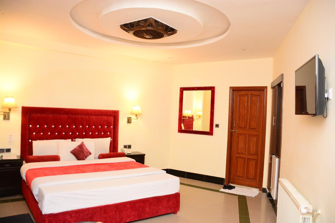 Hotel Move-N-Pick Murree Exterior photo